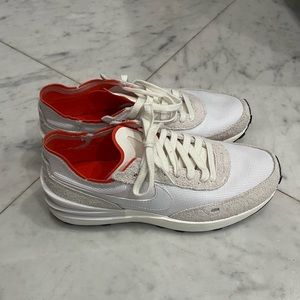 Nike Waffle One Vintage - new - never worn - US women size 8 / Eur 39.